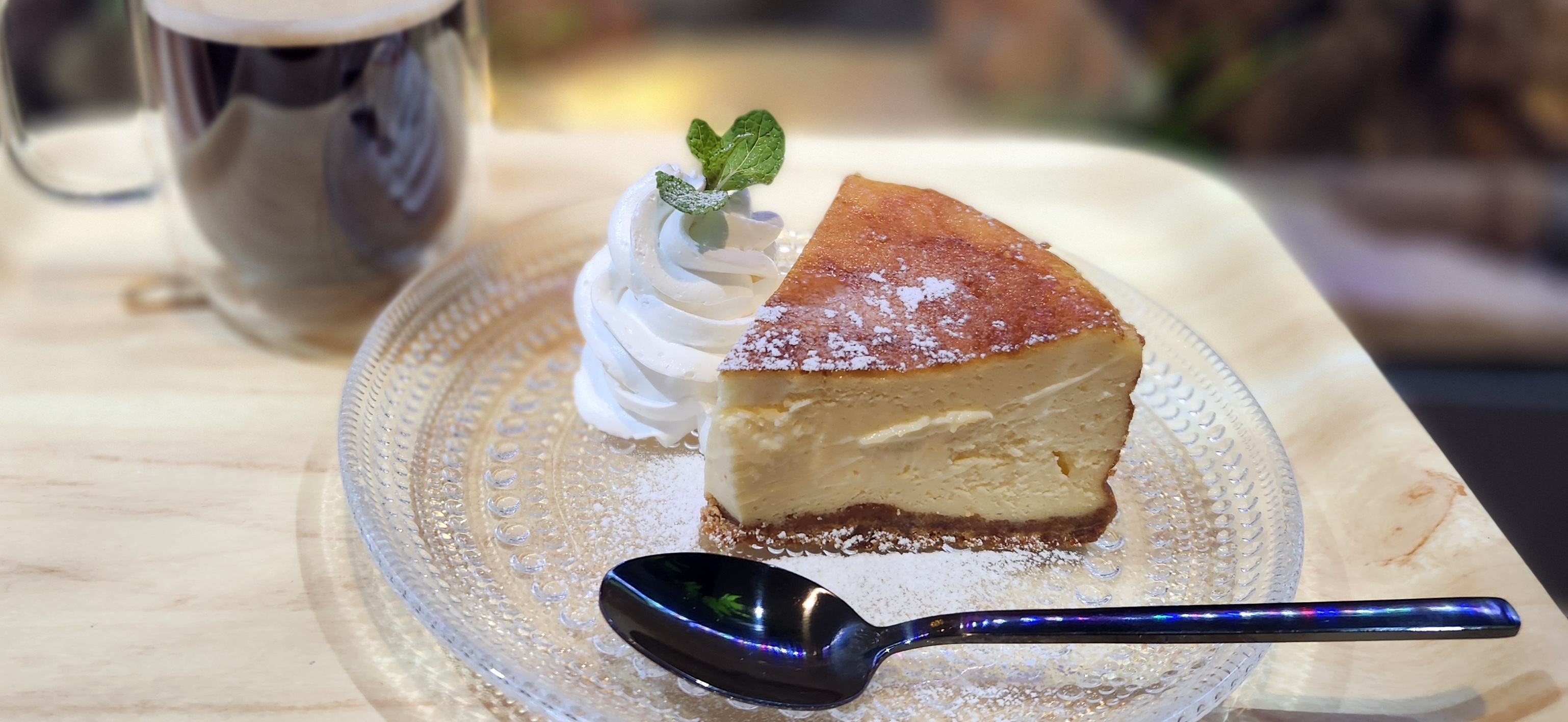 自家製バスクチーズケーキはじめました｜服部天神アクアリウムカフェリテラ